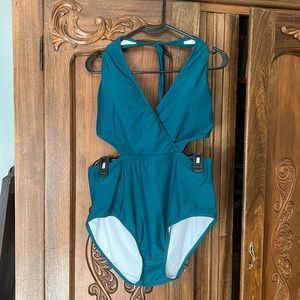 NWT Zeraca Swim suit- Evergreen Sz XL (18)